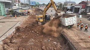 WOW!! 凉凉Excavator lose controle erroe Operation destroy truck Note: The purpose of uploading these videos is for educational use only. They are meant to remind heavy equipment operators to be careful and maintain safety at work. The dump truck and bulldozer videos on my channel are AI-generated using realistic construction machinery simulations. #Reels #ReelsVideo #ReelsTrending #ReelsViral #FacebookReels #Reels2025 #TrendingNow #ViralVideo #WatchThis #MustSee | Khmer 5555 | Facebook