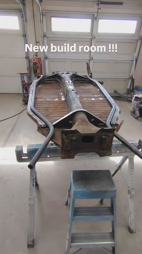 Progress on @duh_beetle_ and the door is into the new build room. Bottom tubes bent, still a little more work then we can start on the cage!!!! #class11 #vwracecar #vw | 41 Motorsports