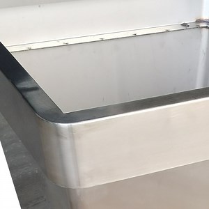 [Hot Item] Galvanized Steel Planter Box with Wheels Mobile Large Outdoor Flower Pot for Commercial and Garden Decoration