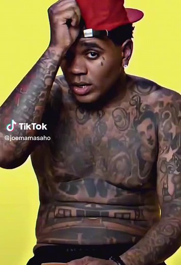 hide ya forehead #funnyinterview #kevingates #rihanna #funny | Rihanna