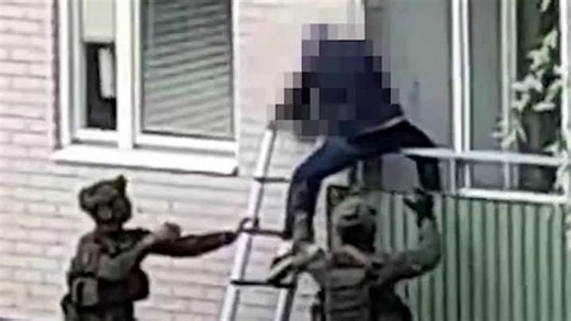 Här grips misstänkta\nambulansmördaren