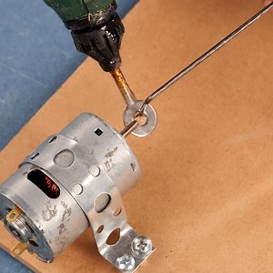 330K views · 657 reactions | DIY Automatic Grinder Using Syringe | Creative Panda | Facebook