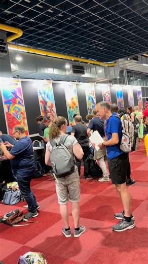 Welcome to the Cozy Corner 🎉 Your spot for inspiring panels, live drawings, fun quizzes and exclusive behind-the-scenes moments. ✨ Meet the pros, get inspired, and dive headfirst into the world of comics! 🕷️ Dreaming of drawing for Marvel? Don’t miss Marvel Editor Nick Lowe sharing insider tips on how you could become the next big thing! Visit the current Cozy Corner Comic Program on: https://bit.ly/4cWzcLn #heroesdutchcomiccon #HDCC #CozyCorner #comiccon #comics #marvel #nicklowe | Heroes Dut