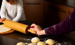 Rolling Pin for Baking Pizza Dough Non-Stick Dough Roller with Handles 18 Inches Long Baking Rolling Pin for Pizza, Fondant, Crust, Cookie & More