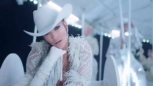 Jennifer Lopez released her new music video for MEDICINE ft. French Montana! WATCH NOW: https://livemu.sc/2UwP7Kq Don’t miss Jennifer Lopez – It’s My Party Tour! GET TICKETS: https://livemu.sc/2FUuxvw | Live Nation Concerts