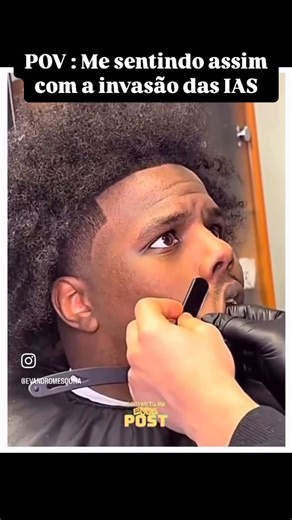 Rosalia Schwark on Instagram: "🧠 PARE de fingir normalidade… Todos nós em qualquer carreira ou profissão teremos que nos reposicionar. Como vamos atuar daqui para frente com consciência plena de que se dependermos apenas do nosso conhecimento, mente lógica, disponibilidade de tempo e velocidade seremos obviamente descartados . Vemos o marketing digital perder sua força diariamente e as IAS substituindo copy writers, editores de videos , social mídias , social sellers , hoje eles próprios nas re