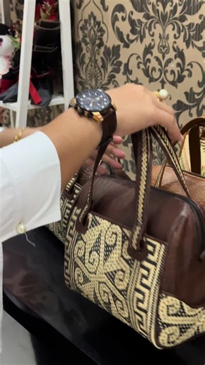 Rotan asli kalimantan#fypシ゚viral #fypシ #budayaindonesia #budayadayakkalimantan #dayak #dayakborneo #dayakganteng #dayakviral #rotan #craf #kerajian #sulorotanmalinau #dayakdusun #malaysia #asnmalinaukaltara