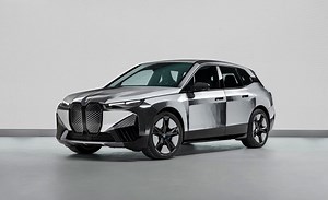BMW iX Flow. Cambia de color con pulsar un botón