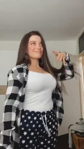 💋 Unexpected Ending 😘🩲🌮 WOW 🔥 Hot TikTok Bust Girl DownBlouse 🔥 💋