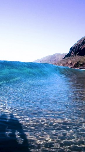 Clear blue wave! #ocean #oceanwaves #surf #surfing #nature #clearwater #hawaii #reels | Dgphotography