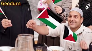 Pack of 20, Handheld Palestinian Flags 5x8 Inch – Small Palestine Flag on Wood Sticks with Gold Spear Top, Mini Palestinian Flags for Parades, Decorations, Cultural Events, National Celebrations