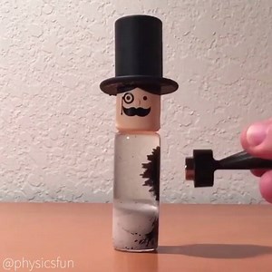 843K views · 290 reactions | This ferrofluid toy is the coolest thing I've seen today. via Physicsfun | UNILAD Tech | Facebook