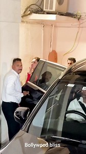 10K views · 26 reactions | Deepika Padukone given flying kiss | Bollywood Bliss | Facebook