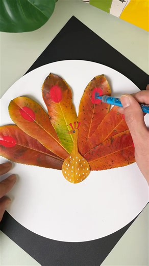 DIY Leaf Collage! 🍁 Create a Stunning Autumn Peacock with Painted Leaves 🎨 | Crafti Hand