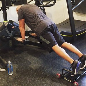 17 reactions | Craziest ab exercise ever. Pike plank with helix plank. Owwwwww! #abs #core #reebok #propel | Harley Pasternak | Facebook