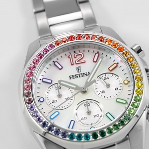 18 reactions | SPAR 18% PÅ FESTINA RAINBOW ✨ Se uret her ditur.dk/festina-rainbow-20606-2 Rainbow-serien fra Festina kombinerer smukke zirkoner med farverige detaljer  | Ditur | Facebook