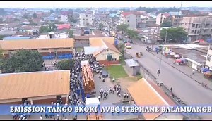 5.8K views · 429 reactions | Sous l'initiative et instructions du chef de l'État Félix TSHISEKEDI, le complexe scolaire Mukengeli vient de bénéficier de 500 bancs scolaires, 15000 places assises,fabriqués à Kinshasa par les bâtisseurs du service National. Un Motif de satisfaction pour le commandant de ce service Général Major JP KASONGO KABWIK. | Kalonji TV | Facebook