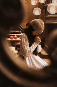 𝐵𝑙𝑎𝑔𝑜𝑠𝑙𝑜𝑣𝑙𝑗𝑒𝑛𝑎 𝑠𝑣𝑖𝑚𝑎 𝑝𝑒𝑡𝑎 𝑘𝑜𝑟𝑖𝑧𝑚𝑒𝑛𝑎 𝑛𝑒𝑑𝑗𝑒𝑙𝑗𝑎 𝐻𝑒𝑏 5, 7-9 𝑂𝑛 𝑗𝑒 𝑢 𝑑𝑎𝑛𝑒 𝑠𝑣𝑜𝑔𝑎 𝑧𝑒𝑚𝑎𝑙𝑗𝑠𝑘𝑜𝑔 𝑧̌𝑖𝑣𝑜𝑡𝑎 𝑠𝑎 𝑠𝑖𝑙𝑛𝑖𝑚 𝑣𝑎𝑝𝑎𝑗𝑒𝑚 𝑖 𝑠𝑢𝑧𝑎𝑚𝑎 𝑝𝑟𝑖𝑘𝑎𝑧𝑖𝑣𝑎𝑜 𝑚𝑜𝑙𝑖𝑡𝑣𝑒 𝑖 𝑝𝑟𝑜𝑠̌𝑛𝑗𝑒 𝑂𝑛𝑜𝑚𝑢 𝑘𝑜𝑗𝑖 𝑔𝑎 𝑗𝑒 𝑚𝑜𝑔𝑎𝑜 𝑠𝑝𝑎𝑠𝑖𝑡𝑖 𝑜𝑑 𝑠𝑚𝑟𝑡𝑖. 𝐼 𝑏𝑖̂ 𝑢𝑠𝑙𝑖𝑠̌𝑎𝑛 𝑧𝑏𝑜𝑔 𝑠𝑣𝑜𝑗𝑒 𝑝𝑟𝑒𝑑𝑎𝑛𝑜𝑠𝑡𝑖: 𝑝𝑟𝑒𝑚𝑑𝑎 𝑗𝑒 𝑆𝑖𝑛, 𝑖𝑧 𝑜𝑛𝑜𝑔𝑎 𝑠̌𝑡𝑜 𝑝𝑟𝑒𝑝𝑎𝑡𝑖, 𝑛𝑎𝑣𝑖𝑘𝑛𝑢 𝑠𝑙𝑢𝑠