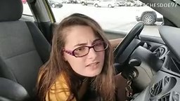 Skinny Peaches Uses Her Vibe And Dildo In Public