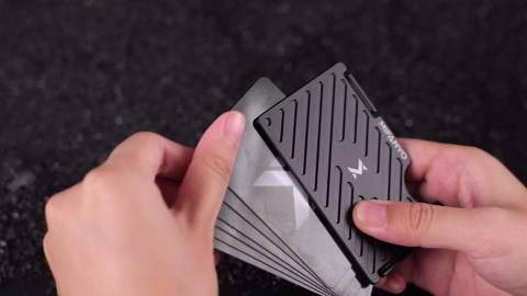 Minimalist Wallet for Women, Slim Card Holder with Cash Strap, Metal Front Pocket Wallet, RFID Blocking, Pink, LK-08