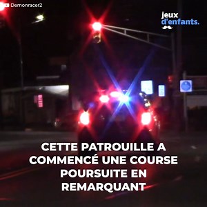 Elle est allée à un rendez-vous Tinder, mais elle a dû affronter la police. Son partenaire de la soirée l'a emmenée faire un tour en moto, à toute vitesse. Il a failli gâcher sa vie pour toujours. | Jeux d'enfants