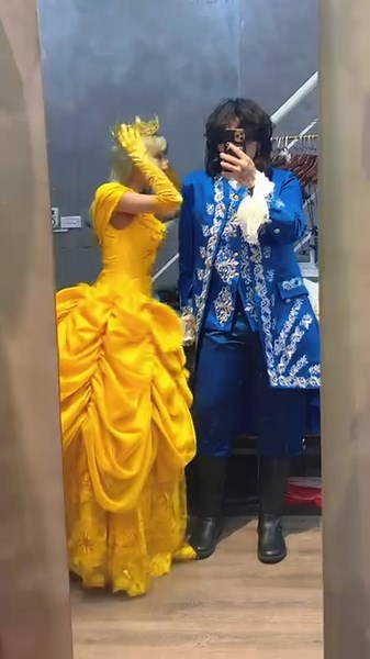 19K views · 108 reactions | Cặp đôi hot nhất Yun mỗi mùa King Queen, Wedding, Year end party,…  | Yun Cosplay - Cho thuê trang phục Cosplay, Hóa trang, Mascot | Facebook
