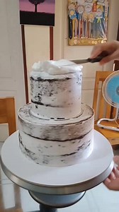 187 reactions · 13 shares | Two tier simple cake 殺 #simplecakedesign #chocolates #thankyou #blessed Windel Basas #cake #2tiercake #cakedecorating | Jocelyn Basas | Facebook