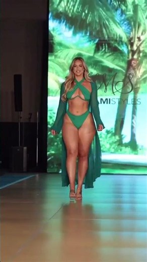 Big Booty Girl Twerking 6