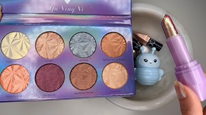 156K views · 2.1K reactions | Coloring Slime with Cute曆李癩懶Makeup! #asmr #satisfying #makeup #makeupslime #lipstick #lipstickslime #lipgloss #lipbalm #eyeshadow #glitter #glitterslime #mascara #highlighter #butterfly #bees #diamond #cute #viral #asmrsounds | Elena.slimee | Facebook