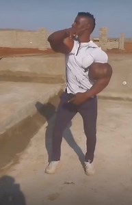 89K views · 3K reactions | uTa Pearl of Africa yindoda yaseMgxotyeni eDebe kweliphondo leMpuma Kapa. Kuthiwa unesikhaxa sengalo nto leyo yenza abantu abangosisi bamkhwebe qhoqhoqho. Amajita ebekhula nawo ambiza ngoSkalveki ‍♀️露‍♀️露‍♀️⌛️廒 Intatheli yethu esenzele elinqaku nguPhupheyihlikihla Vukemntwini  | Xhosa Comedy News | Facebook