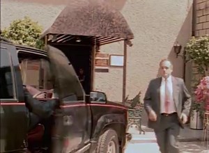 La sensualidad de Betty Monroe pondrá en conflicto a Luis Felipe Tovar, Alexis Ayala y Jorge Vargas en ESCLAVO Y AMO. | Cinelatino | Facebook