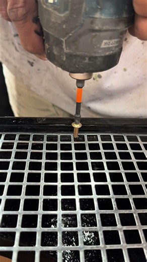 Grill screwing process #tutorial #woodworking #speakerbox