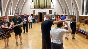 The summer flew by so quickly… but this video made us smile! ☀️ Check out this Shag routine from our Summer Course, led by our lovely teachers Jack & Tanya… you guys all look so cool! 😎 If you want to get dancing, our 6 week Lindy Hop courses start in Moseley THIS THURSDAY! 🎉 Head to the link below for more info & to book your spot 👇 https://theswingera.co.uk #theswingera #moseley #birmingham #danceclass #dance #lindyhop #lindy #cool #birmingham #swingmusic #swing | The Swing Era