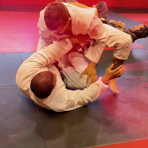 Flow drill w/ Prof Djavan and coach Darren 🤙 #exceljiujitsu #oceansideca #vistaca #brazilianjiujitsu #oceansidecalifornia #jiujitsubrasileiro #oside #martialartstraining | EXCEL Jiu Jitsu MMA & Fitness