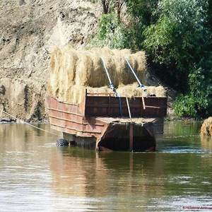 Transporting goods across the river Cre: Giant Machine | Giant Machine