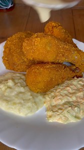 15K views · 118 reactions | El mejor pollo frito con sus complementos 襤❤️ esta receta te sorprenderá por su exquisito sabor 朗 #pollofrito #ensalda #puredepapa #pollo #recetafacil | Kily y Juan Jo | Facebook