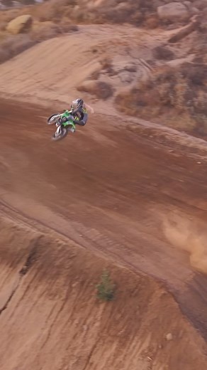 Tonight’s @rideperris featured rider was easy. “Goldilocks” @256.mcguire was an easy choice. Great riding and those long blonde locks of hair took the honors 🤣👌🏽 | Empty Drone services