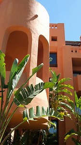 Con la vista ya en el mes de abril, para volver a vivir momentos de lo más especiales y sentir la esencia andaluza que define cada rincón de este lugar. ✨ - With an eye on April, ready to relive the most special moments and feel the Andalusian essence that defines every corner of this place. ✨ http://bit.ly/org_SanctiPetriFB | Royal Hideaway Sancti Petri