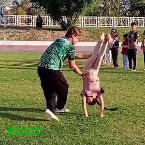 پشاور کی ننھی گولڈ میڈلسٹ نے جمناسٹک میں بڑے بڑوں کو پیچھے چھوڑ دیا Peshawar Junior Gold Medalist In Gymnastics | Discover Pakistan #Peshawar #littlegirl #goldmedalist #gymnastics #DiscoverPakistan | Discover Pakistan