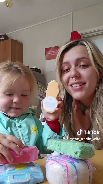 Well that was Roux's Review.🐚 thank you @BoddleBath for #Gifting us this box! #giftedAD #realhonestreview #beautybox #subscriptionbox #unboxing