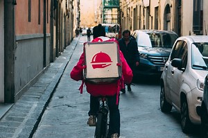 Μοντέλο "Airbnb" και στις πλατφόρμες delivery – Πως θα λειτουργούν