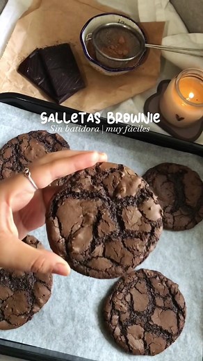 Receta fácil de galletas brownie con chispas de chocolate