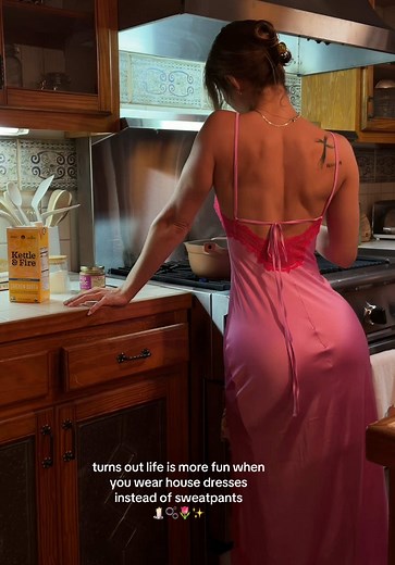 Romanticize Life: How to Wear House Dresses for Cooking & Cleaning