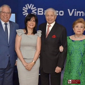 Ejecutivos del Banco Vimenca celebraron el décimo sexto aniversario de su fundación, durante un exclusivo encuentro encabezado por Víctor Méndez Capellán, presidente de la institución, y su vicepresidente ejecutivo, Víctor Virgilio Méndez Saba. Más detalles en mercadosocial.com #aniversario #bancovimenca #banco #sectorfinanciero #evento #mercadosocial | MercadoSocial.com