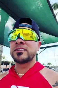 128K views · 3K reactions | Félix Pérez le respondió a Richard Gómez: "Usted juega para atrás con los Leones del Caracas. Usted es una persona deshonesta. Jamás he hablado yo con ese señor. Desde que ese hombre está en la gerencia no se ha comunicado conmigo". #ArribaLeones 女 #LVBP #LeonesDelCaracas | Leones Del Caracas | Facebook