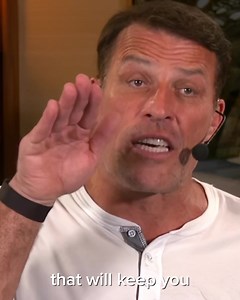 What keeps even successful people stuck at their current level? 樂 ...