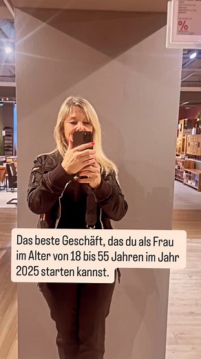 💥 Kommentiere mit „INFO“ und ich schicke dir meinen kostenlosen SCB-Einsteiger-Guide mit allen Tools, Ressourcen und Schritt-für-Schritt-Anleitungen, die du brauchst, um endlich loszulegen. 🚀 Teile das mit einer Freundin, die auch bereit ist, ihr Leben selbst in die Hand zu nehmen. 💪🔥 📅 Am 6. November um 18:00 Uhr findet der ehrlichste Live-Workshop 2025 mit Jacky & Jules statt – dort erfährst du, wie du dir online ein zweites Standbein aufbaust und echte Klarheit & Freiheit gewinnst. ✨ Sch