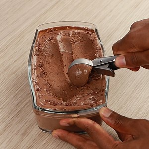 140K views · 1.8K reactions | J'ai découvert la meilleure recette de glace maison du monde! Avec seulement 3 ingrédients | Recettes Maître | Facebook