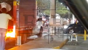 SE ESTACIONAN PARA BAJAR LA BARRA FRANCES EN EL OXXO DE CONCORDIA Y LUEGO PARA TENER MAS HIGIENE… ASÍ TE LOS SIRVEN Video:F. C. #EselSabor #PanFrances #AsiSeSirve | El Periodista "Escándalo"