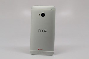 Verizon HTC One Launch Takes Yet Another Twist